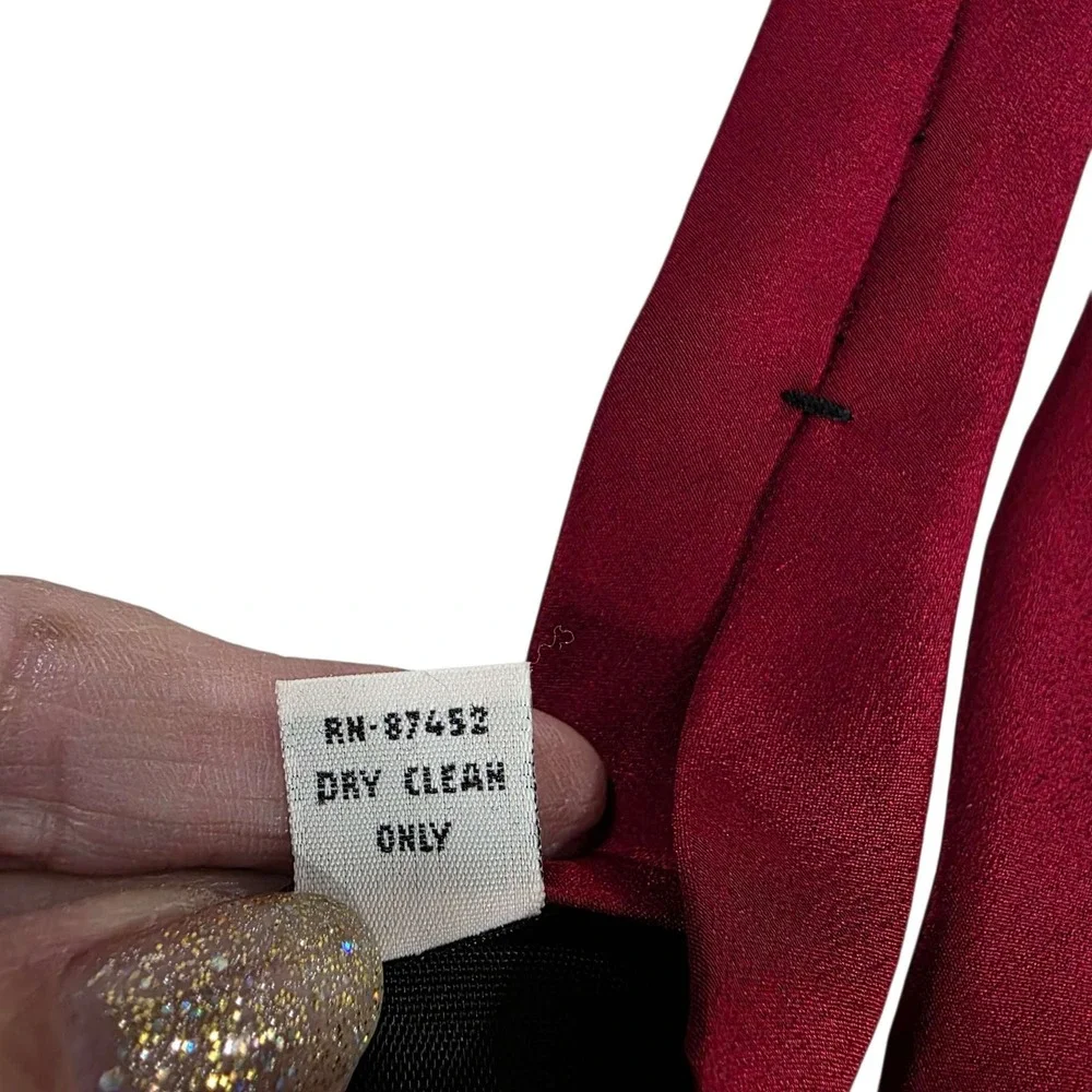Vicky Davis‎ 'Getting Hooked' Burgundy Fish Fishing Silk Necktie Men's Outdoors